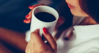 Minum Kopi Saat Perut Kosong, Berbahayakah?